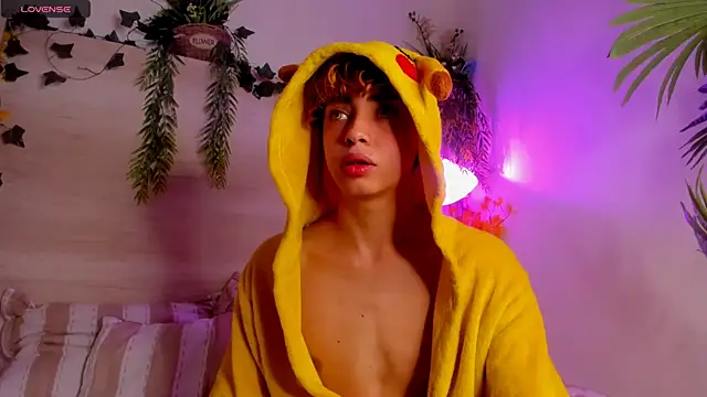 Twinkk Guy online show from 17, 11, 2025