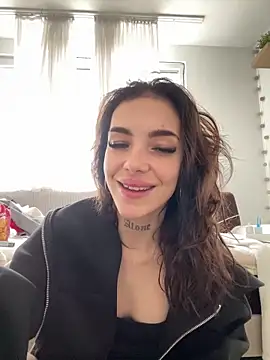 lunababy77 online show from 15, 2, 2026