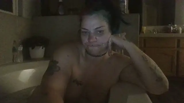 Snapshot of anitabonghit chatting on 13, 4, 2026 anitabonghit online show from 13, 4, 2026