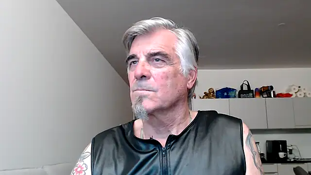 Snapshot of Buidapest chatting on 10, 5, 2026 Buidapest online show from 10, 5, 2026