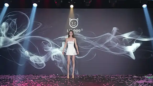 LU-909 online show from 24, 11, 2025