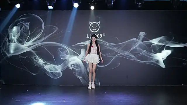 LU-909 online show from 14, 1, 2026