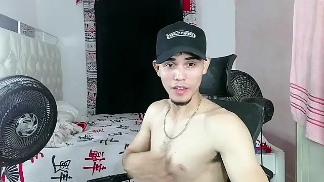 MischievousDuo online show from 3, 12, 2025