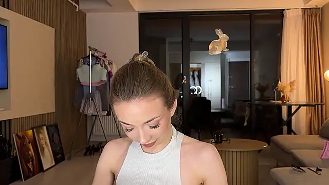 Jolienne online show from 5, 4, 2026