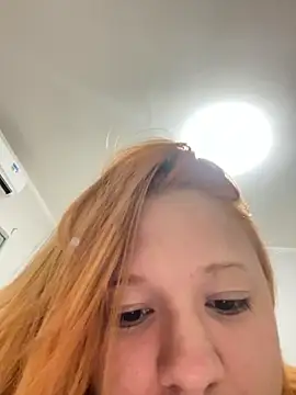 Snapshot of moranguinhofire chatting on 19, 11, 2025 moranguinhofire online show from 19, 11, 2025