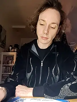 Snapshot of dragonlock chatting on 24, 11, 2025 dragonlock online show from 24, 11, 2025