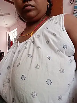 Snapshot of CUTE-LOVE-SWEETS chatting on 11, 6, 2026 CUTE-LOVE-SWEETS online show from 11, 6, 2026