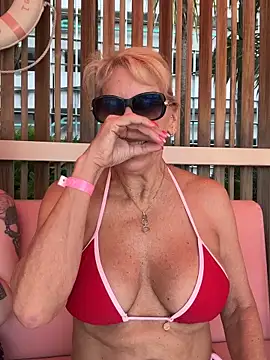 Snapshot of FitCougar chatting on 13, 5, 2026 FitCougar online show from 13, 5, 2026