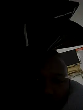 Snapshot of mrcougarfucker chatting on 18, 11, 2025 mrcougarfucker online show from 18, 11, 2025