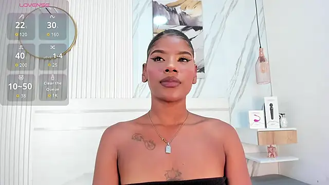 Snapshot of Afro_Luna chatting on 22, 11, 2025 Afro Luna online show from 22, 11, 2025