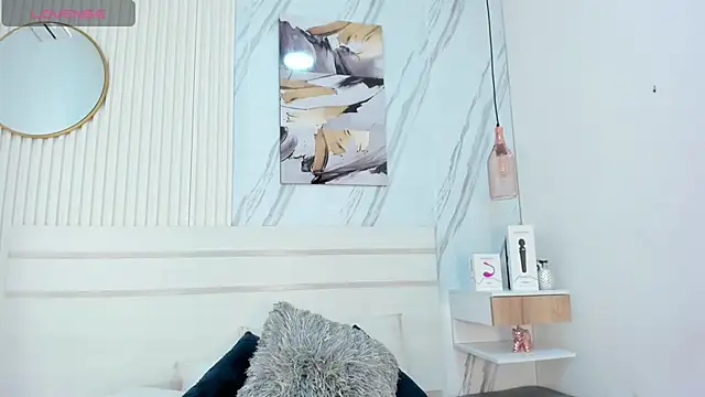 Snapshot of Afro_Luna chatting on 27, 11, 2025 Afro Luna online show from 27, 11, 2025