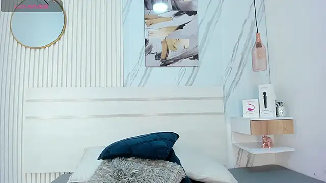 Snapshot of Afro_Luna chatting on 28, 11, 2025 Afro Luna online show from 28, 11, 2025