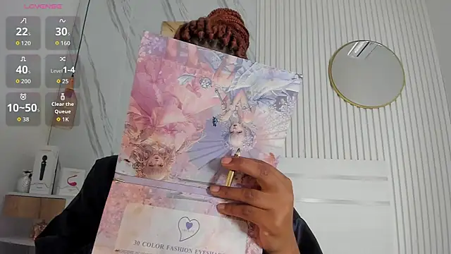 Snapshot of Afro_Luna chatting on 17, 12, 2025 Afro Luna online show from 17, 12, 2025