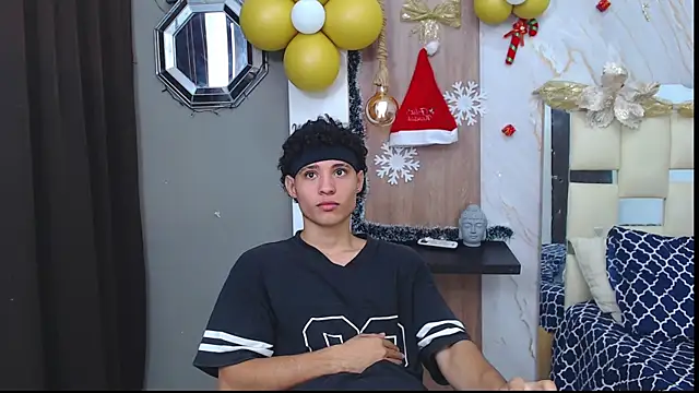 Snapshot of the_nugge chatting on 26, 11, 2025 the nugge online show from 26, 11, 2025