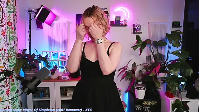 Snapshot of xzoeyryanx chatting on 28, 11, 2025 xzoeyryanx online show from 28, 11, 2025