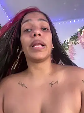 Snapshot of ArielleMillerr- chatting on 18, 5, 2026 ArielleMillerr- online show from 18, 5, 2026