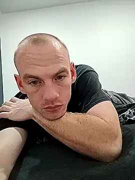 Snapshot of EBarh chatting on 18, 11, 2025 EBarh online show from 18, 11, 2025