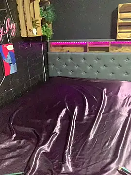 Shy-Ivy online show from 9, 3, 2026