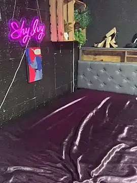 Shy-Ivy online show from 13, 4, 2026