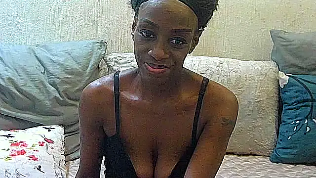 Snapshot of BrunetteNaomi8 chatting on 15, 7, 2026 BrunetteNaomi8 online show from 15, 7, 2026