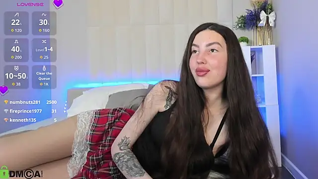 LiraRevery online show from 17, 4, 2026