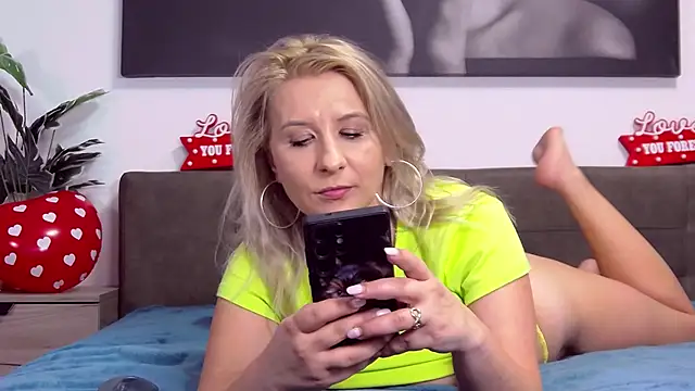 Snapshot of KaylinJan chatting on 22, 2, 2026 KaylinJan online show from 22, 2, 2026