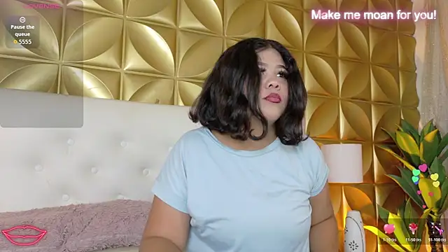 Amanda Mooree online show from 8, 4, 2026