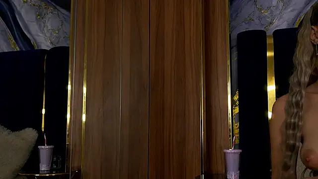 Chloe GraceeX online show from 7, 1, 2026