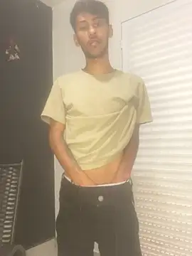 Gustavomerlin2027 online show from 18, 11, 2025