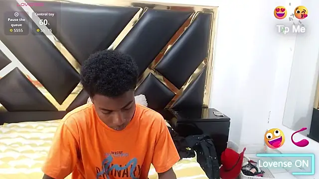 NoahJhonson69 online show from 5, 4, 2026