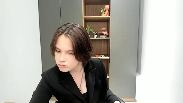 AlesiaYonke online show from 21, 11, 2025