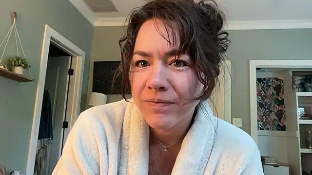 Snapshot of bendlikebecks chatting on 13, 5, 2026 bendlikebecks online show from 13, 5, 2026