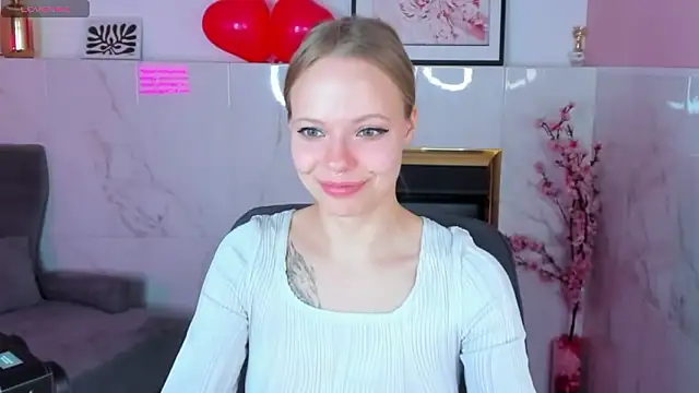 Snapshot of lucy_loy chatting on 10, 2, 2026 lucy loy online show from 10, 2, 2026