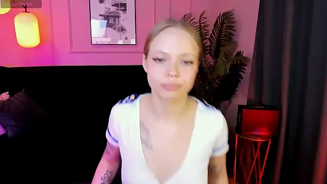 lucy loy online show from 16, 4, 2026