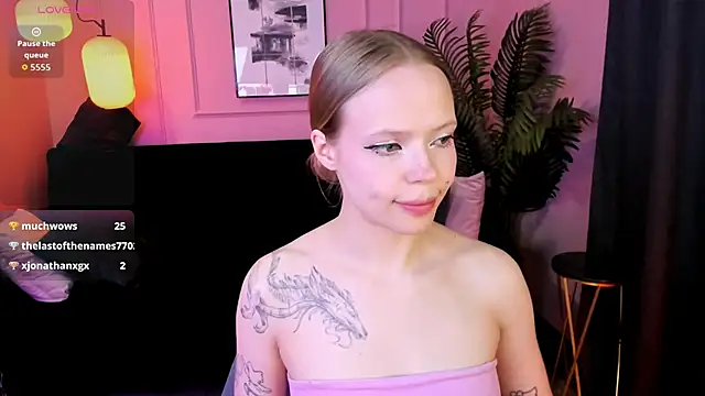 lucy loy online show from 26, 4, 2026