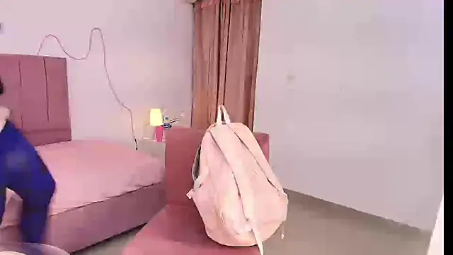 Luna lexy04 online show from 2, 4, 2026