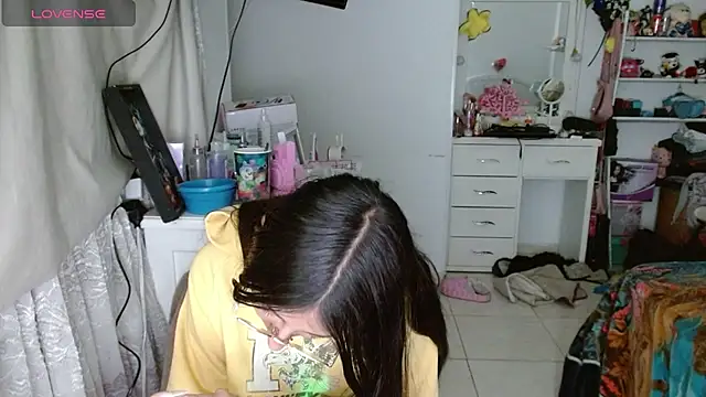 Nanylux online show from 18, 12, 2025