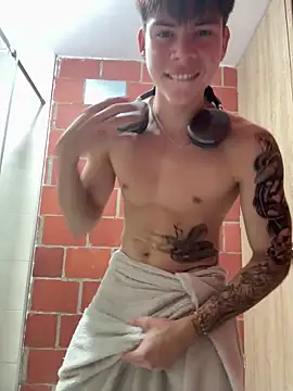 Snapshot of Handsome_boys69 chatting on 21, 5, 2026 Handsome boys69 online show from 21, 5, 2026