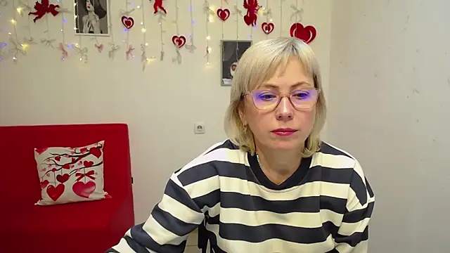 Snapshot of LaurenWishy chatting on 5, 2, 2026 LaurenWishy online show from 5, 2, 2026