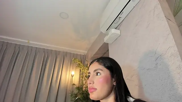 Snapshot of IsabelaStefano chatting on 19, 7, 2026 IsabelaStefano online show from 19, 7, 2026