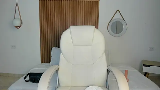 Alaska deluxe online show from 11, 4, 2026