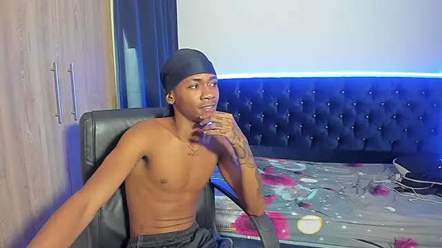 iteban boy online show from 19, 11, 2025