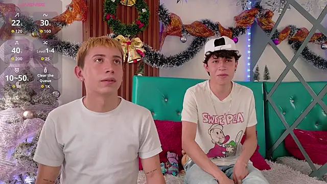 Snapshot of Boys_2_play chatting on 19, 11, 2025 Boys 2 play online show from 19, 11, 2025