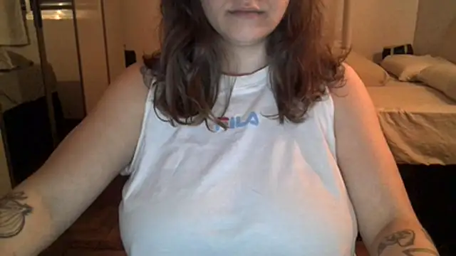 xxxluana online show from 6, 4, 2026