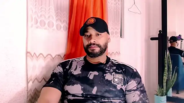 Snapshot of musclehetero chatting on 7, 6, 2026 musclehetero online show from 7, 6, 2026