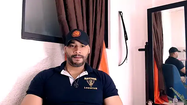 Snapshot of musclehetero chatting on 16, 6, 2026 musclehetero online show from 16, 6, 2026