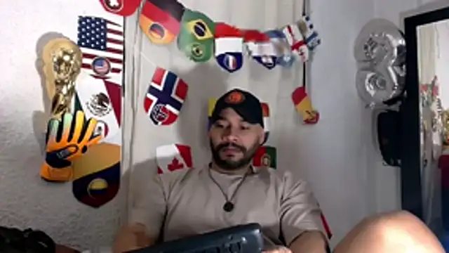 Snapshot of musclehetero chatting on 24, 6, 2026 musclehetero online show from 24, 6, 2026