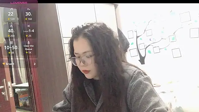 Huahua3187 online show from 24, 11, 2025