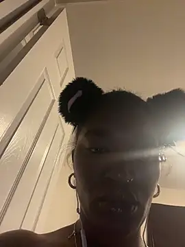 Snapshot of LelaniRose chatting on 3, 12, 2025 LelaniRose online show from 3, 12, 2025