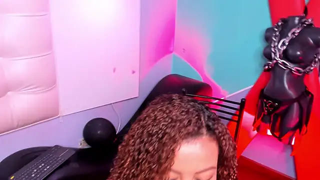 ArhyFoxx1 online show from 12, 2, 2026